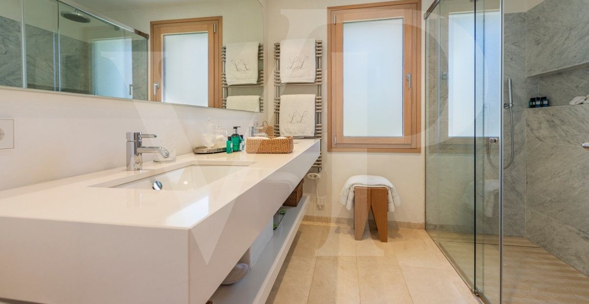 spektakuläre-Villa-in-toplage-qualität-und-design-mit-meerblick-Traumvilla-zu-verkaufen-in-pollensa