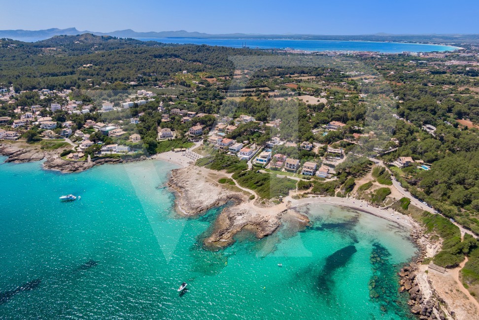 spektakuläre-Villa-in-toplage-qualität-und-design-mit-meerblick-Traumvilla-zu-verkaufen-in-pollensa