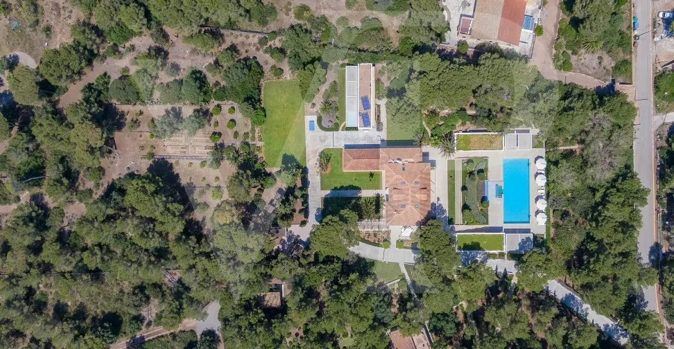 spektakuläre-Villa-in-toplage-qualität-und-design-mit-meerblick-Traumvilla-zu-verkaufen-in-pollensa