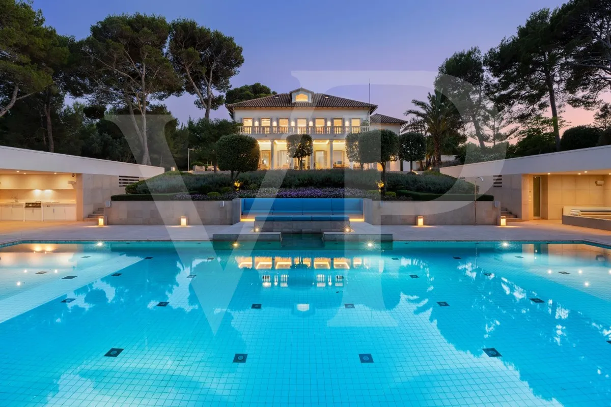 spectacular-villa-in-fantastic-location-quality-and-design-with-sea-views-dream-villa-for-sale-between-pollensa-alcudia