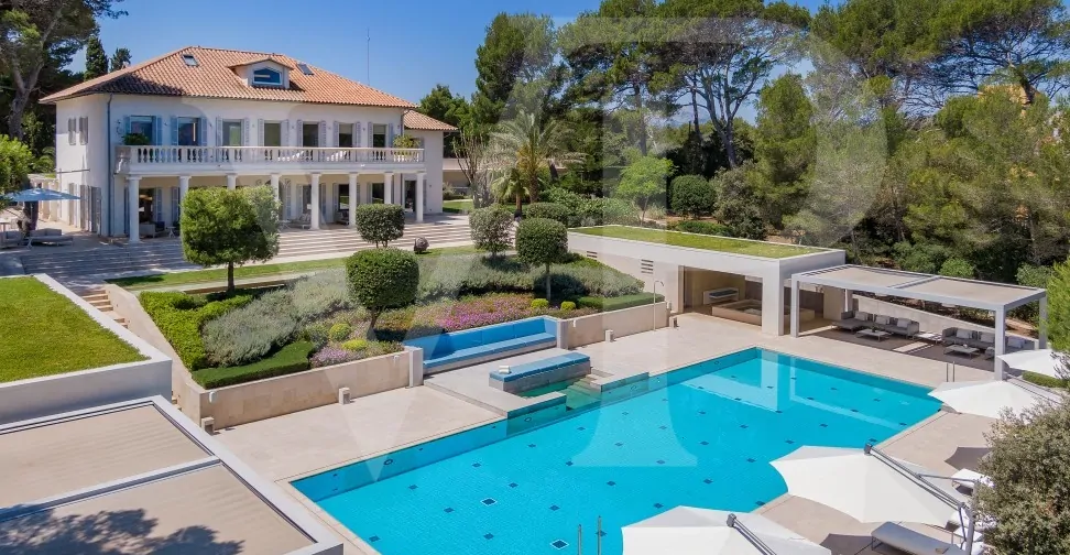 spektakuläre-Villa-in-toplage-qualität-und-design-mit-meerblick-Traumvilla-zu-verkaufen-in-pollensa