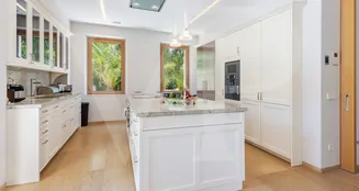 von_poll_real_estate_property_ES234125_image_14