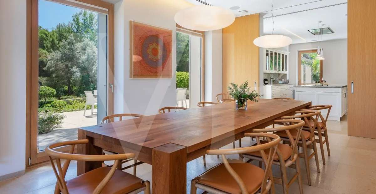 spektakuläre-Villa-in-toplage-qualität-und-design-mit-meerblick-Traumvilla-zu-verkaufen-in-pollensa