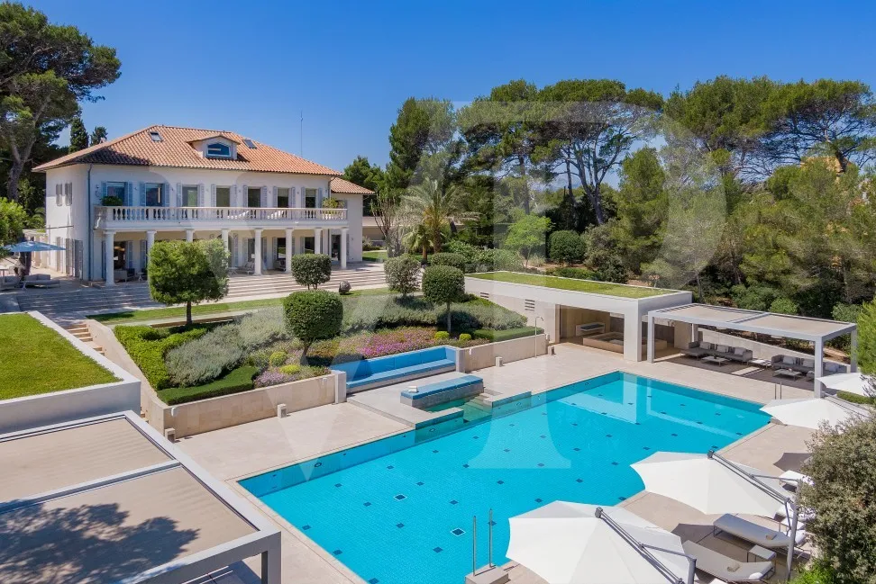 spectacular-villa-in-fantastic-location-quality-and-design-with-sea-views-dream-villa-for-sale-between-pollensa-alcudia