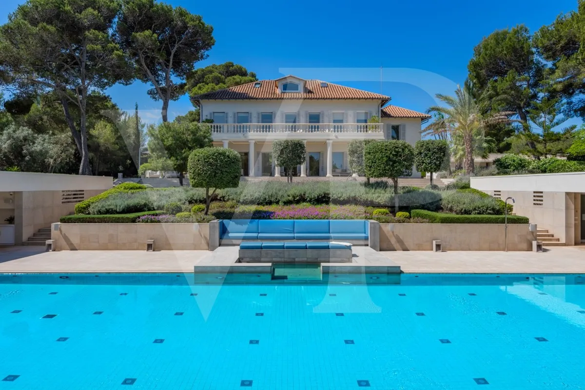 spectacular-villa-in-fantastic-location-quality-and-design-with-sea-views-dream-villa-for-sale-between-pollensa-alcudia