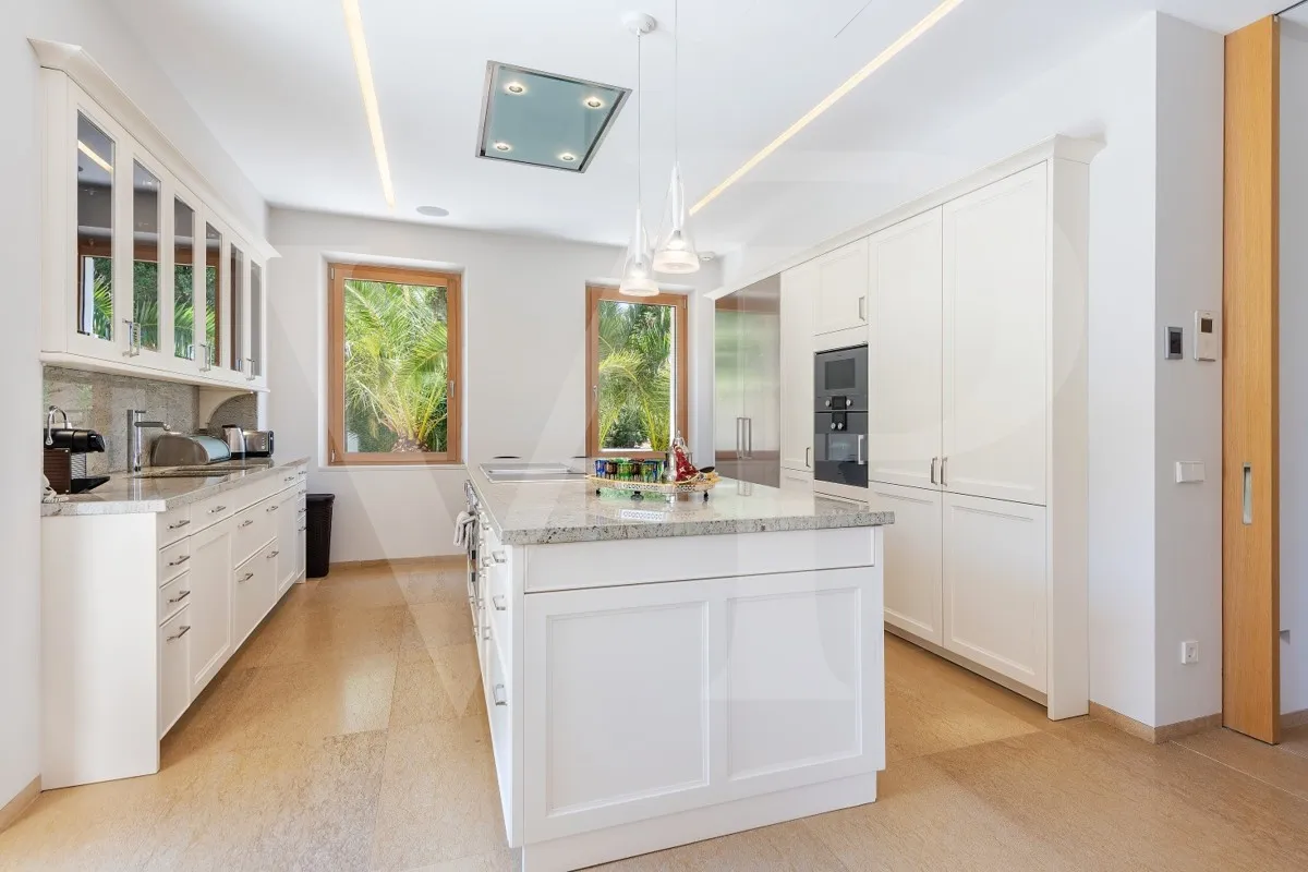 spectacular-villa-in-fantastic-location-quality-and-design-with-sea-views-dream-villa-for-sale-between-pollensa-alcudia