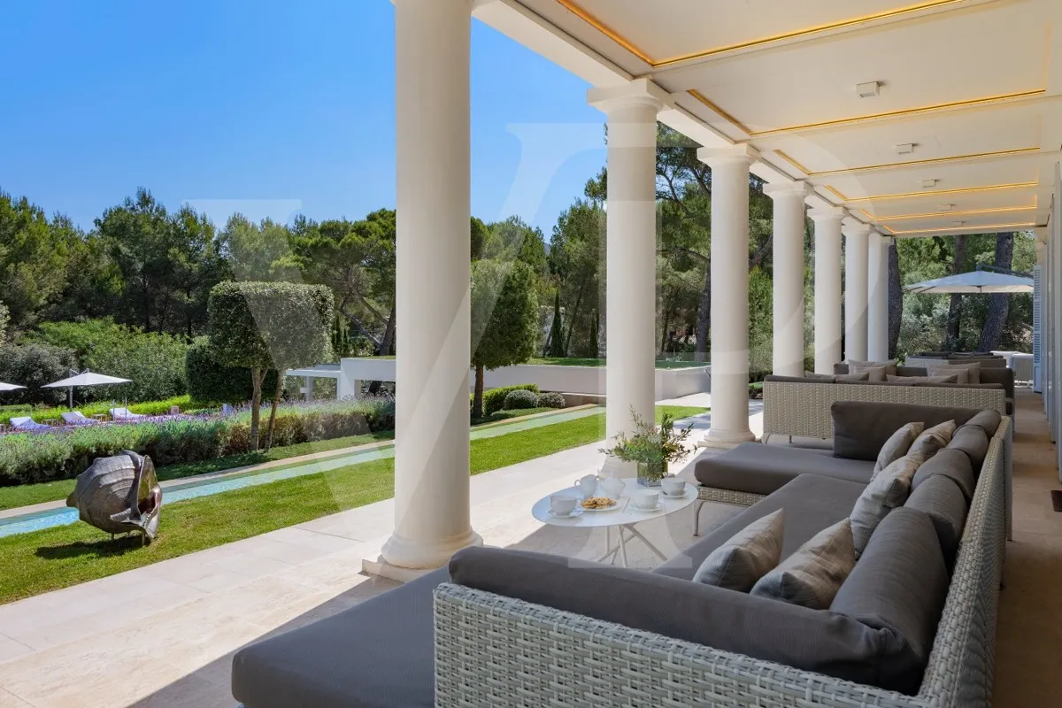 spectacular-villa-in-fantastic-location-quality-and-design-with-sea-views-dream-villa-for-sale-between-pollensa-alcudia