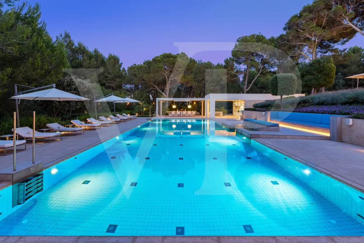 spectacular-villa-in-fantastic-location-quality-and-design-with-sea-views-dream-villa-for-sale-between-pollensa-alcudia