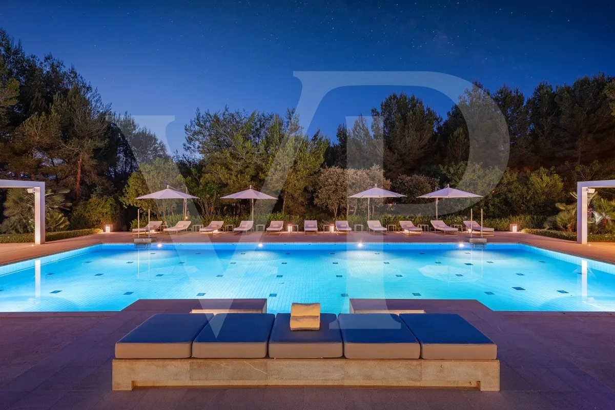 spectacular-villa-in-fantastic-location-quality-and-design-with-sea-views-dream-villa-for-sale-between-pollensa-alcudia