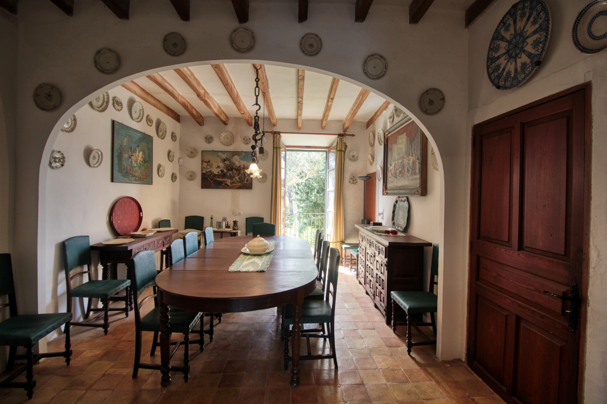 Historic-property-with-sea-view-and-mountains-of-Son-Serra-Mari
