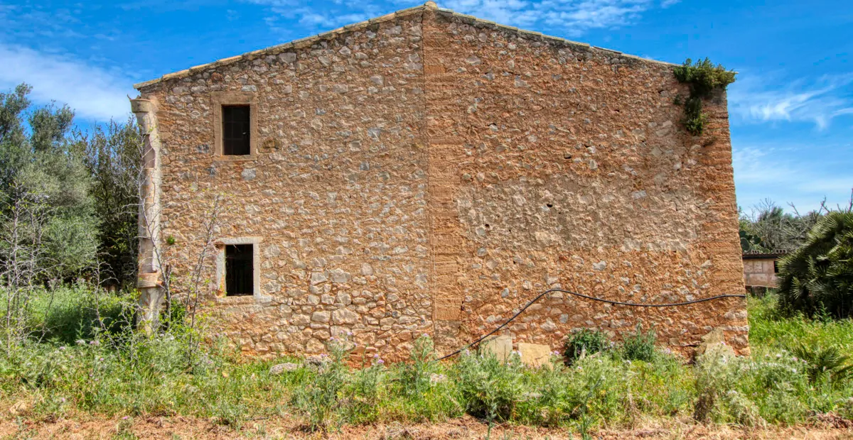 Zu-verkaufen-schönes-traditionelles-Haus-auf-dem-Lande-zu-renovieren-in-San-Lorenzo-de- Cardassar