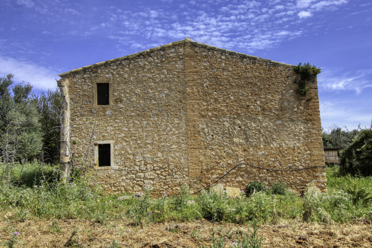 En-venta-preciosa-casa-tradicional-en-el-campo-para-reformar-en-San-Lorenzo-de-Cardassar