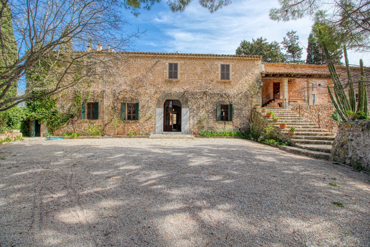 Traumhaftes-historisches-Anwesen-aus-dem-18. Jahrhundert-in einem-Vall-Axartell- Pollensa-Campanet-Bergblick -Tramuntana -Tourismuslizenz