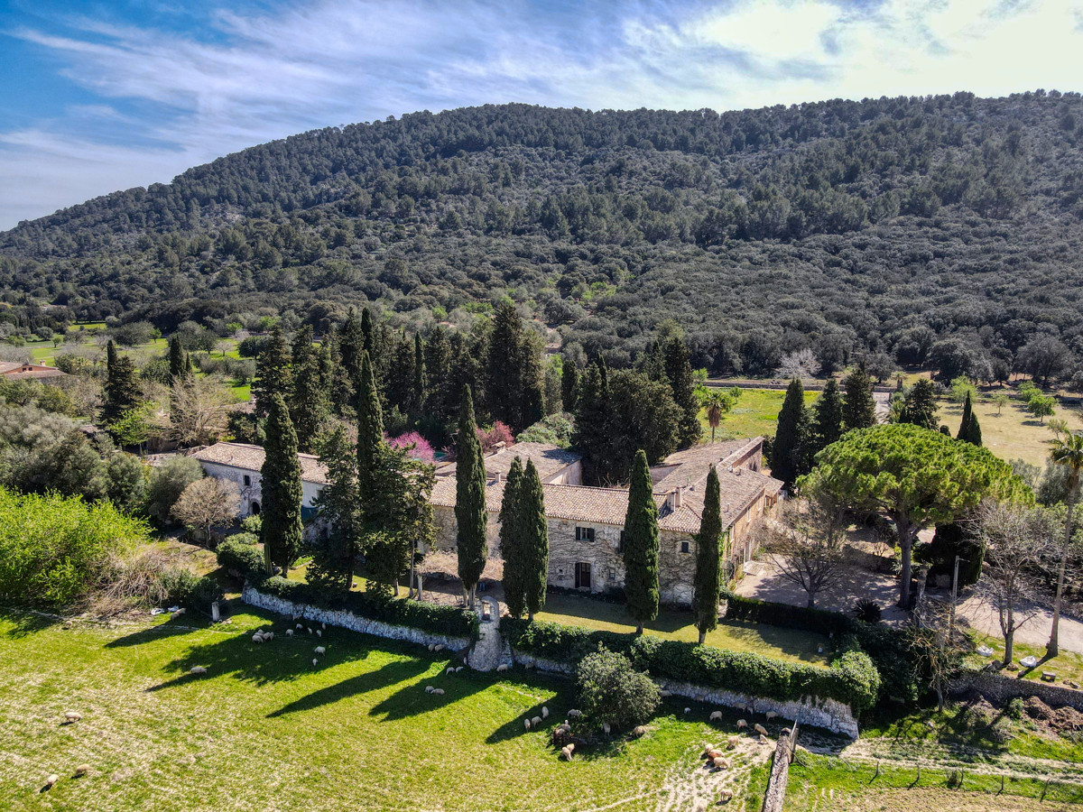 Traumhaftes-historisches-Anwesen-aus-dem-18. Jahrhundert-in einem-Vall-Axartell- Pollensa-Campanet-Bergblick -Tramuntana -Tourismuslizenz