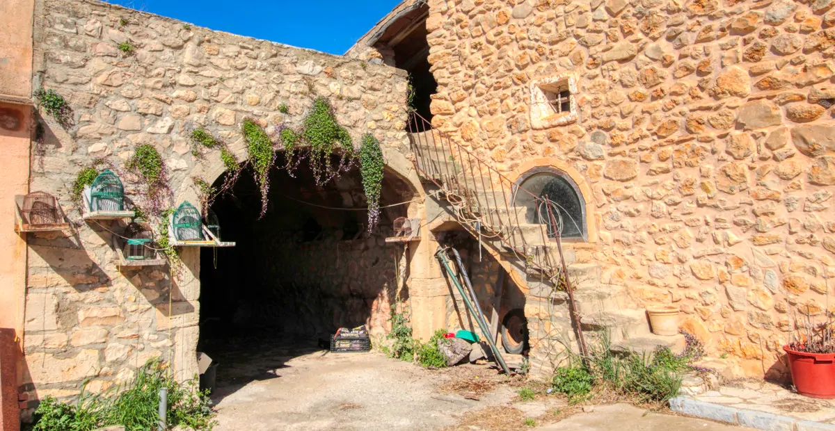 Zu-verkaufen-großes-Anwesen-von-mehr-als-36-Hektar-ehemaliger-Besitz-in-Sant LLorenç