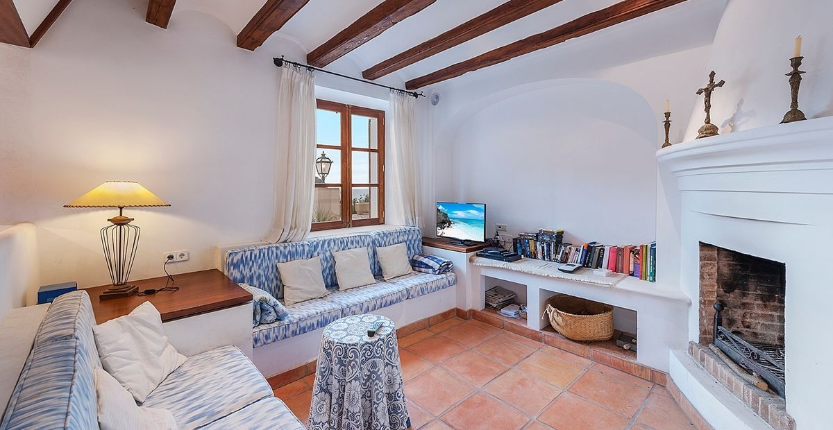 Villa-mit-Seeblick-auf-Escorca