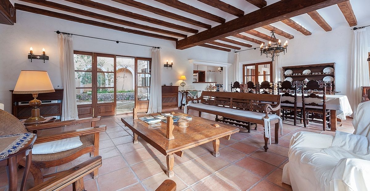 Villa-mit-Seeblick-auf-Escorca