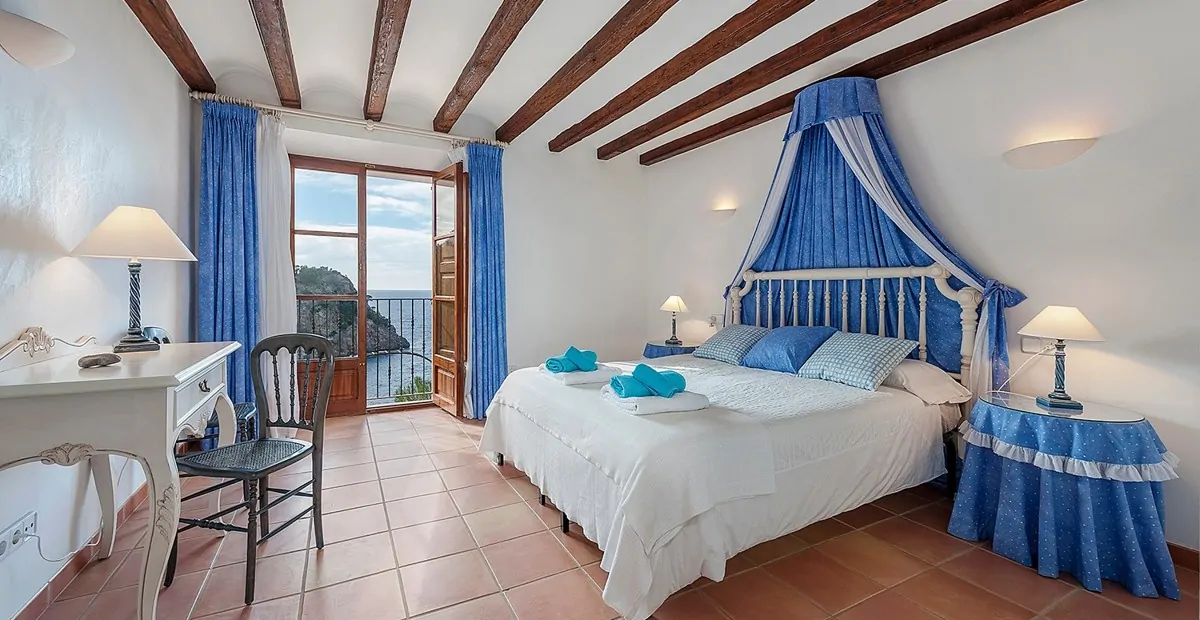 Villa-mit-Seeblick-auf-Escorca