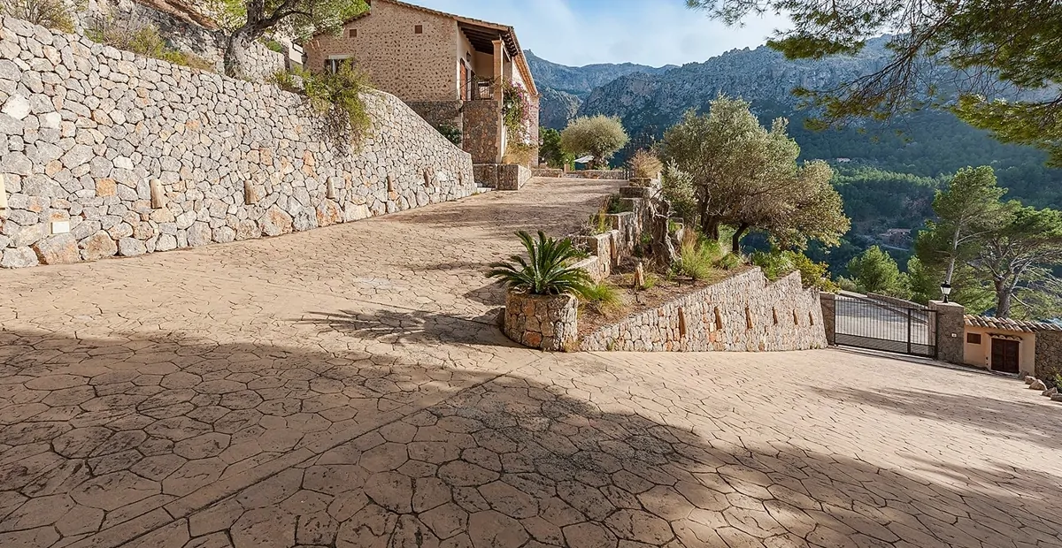 Villa-mit-Seeblick-auf-Escorca