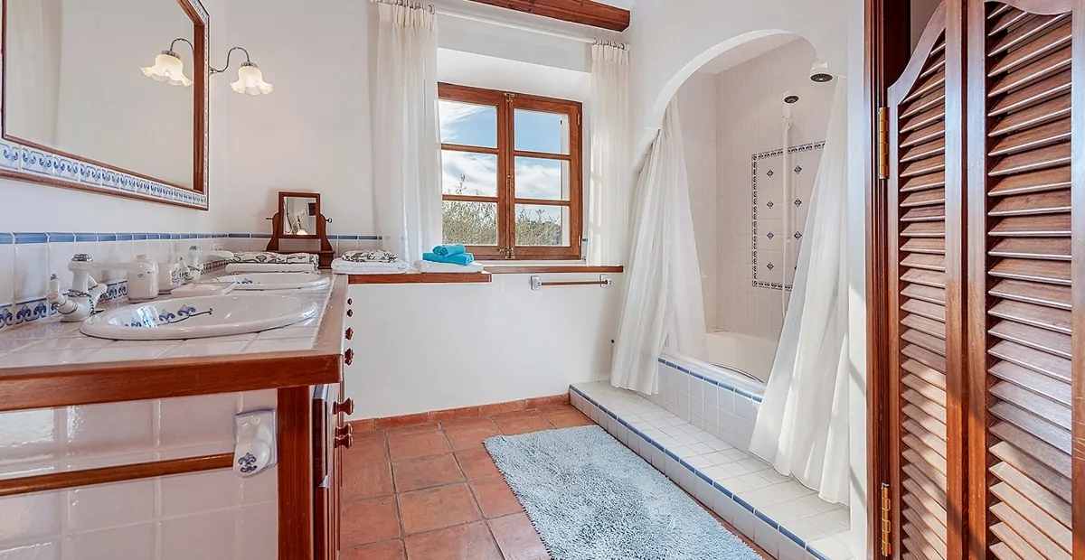 Villa-mit-Seeblick-auf-Escorca