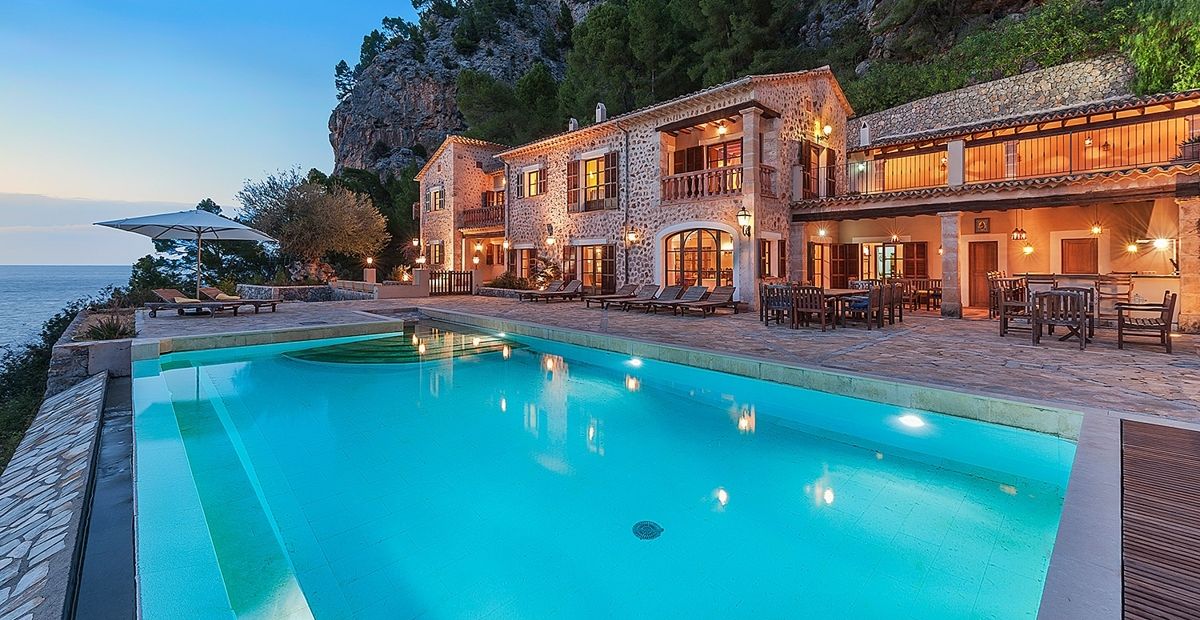 Villa-mit-Seeblick-auf-Escorca