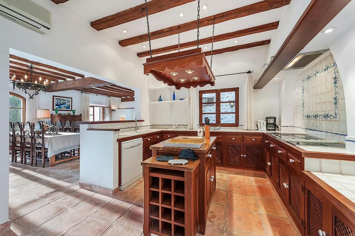 Villa-with-sea-views-in-Escorca