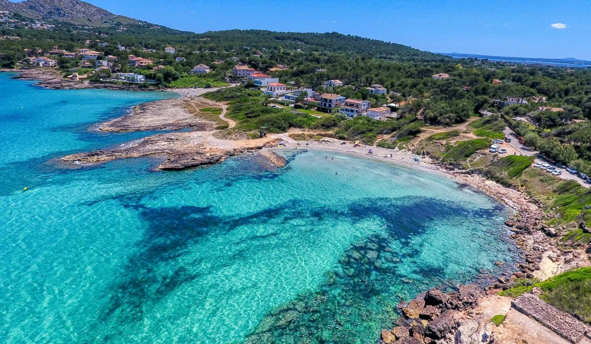 Grundstück-direkt-am-Meer-mit-herrlicher-Aussicht-in-Alcudia