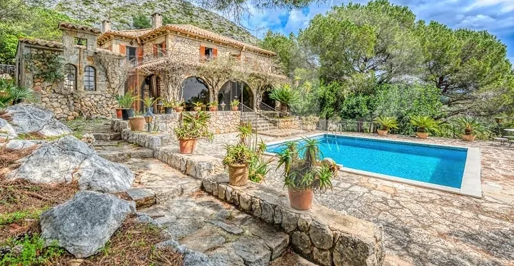 Mallorquinischer Herrenhaus mit Pool in Pollensa, Mallorca