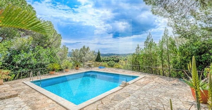 Pool der Finca in Pollensa, Mallorca