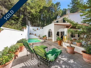 Villa-con-piscina-cerca-del-mar-en-Cala-San-Vicente
