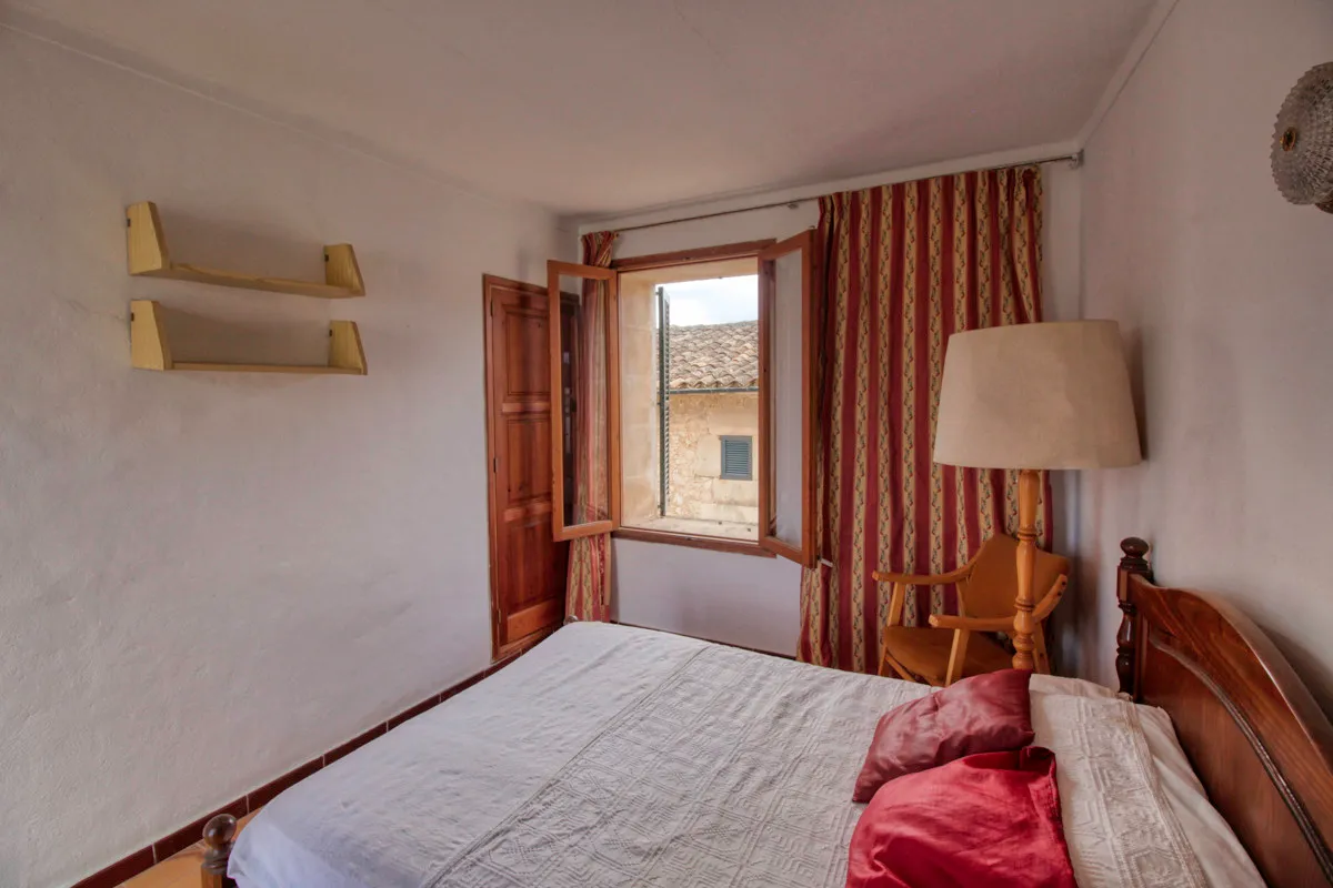 For-sale-cosy-village-house-with-terraces-on-the-Calvario-hillside-in-Pollença