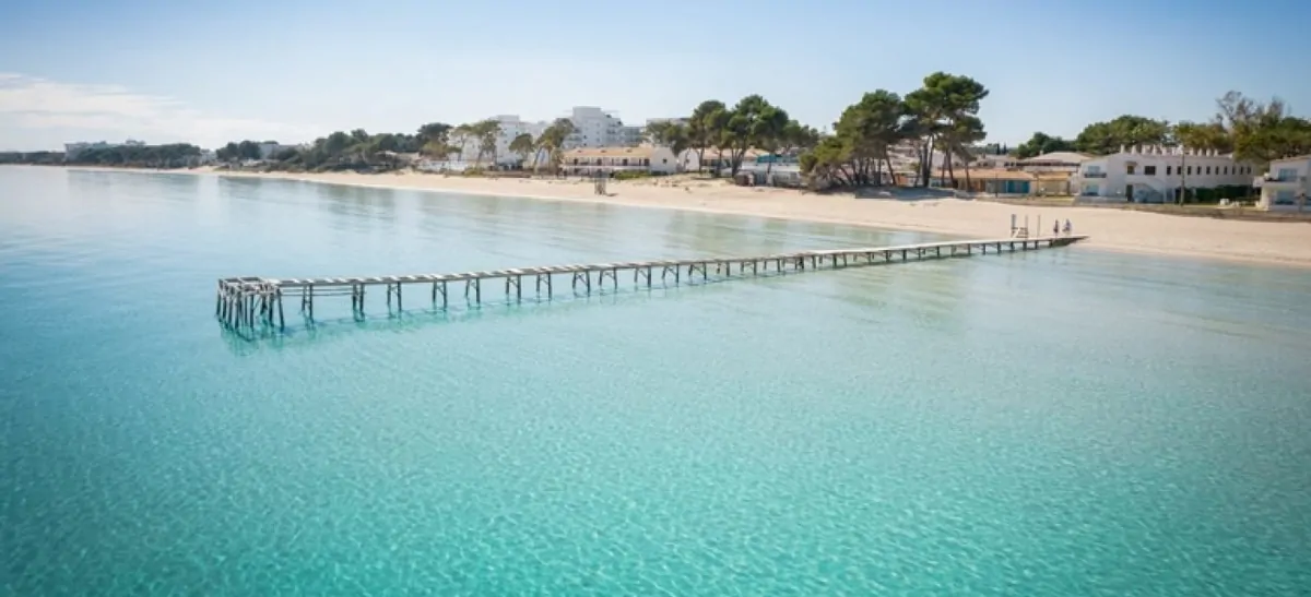 Grundstück-mit-Bauprojekt-nahe-am-Meer-in-Alcudia-Mallorca