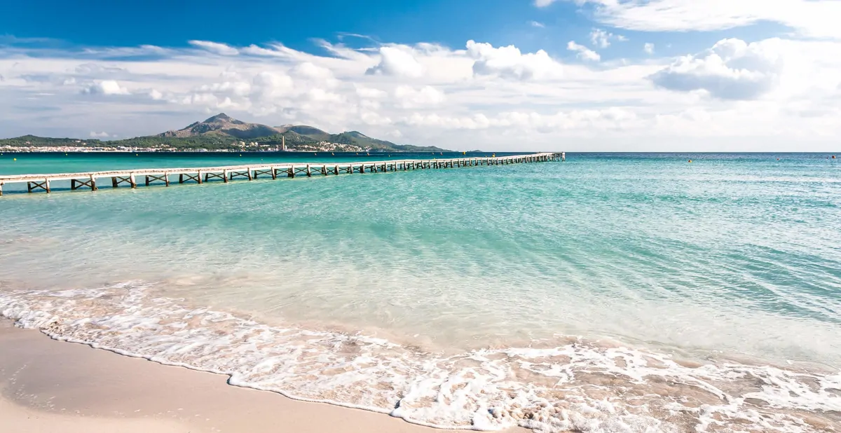 Grundstück-mit-Bauprojekt-nahe-am-Meer-in-Alcudia-Mallorca