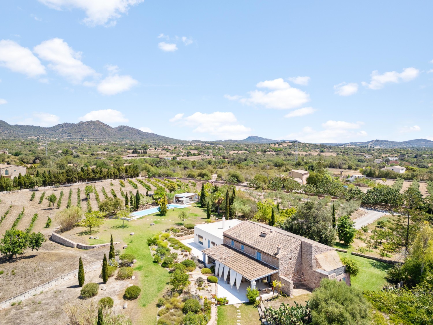 Spectacular-finca-with-vacation-license-in-Sant-Llorenç-Mallorca