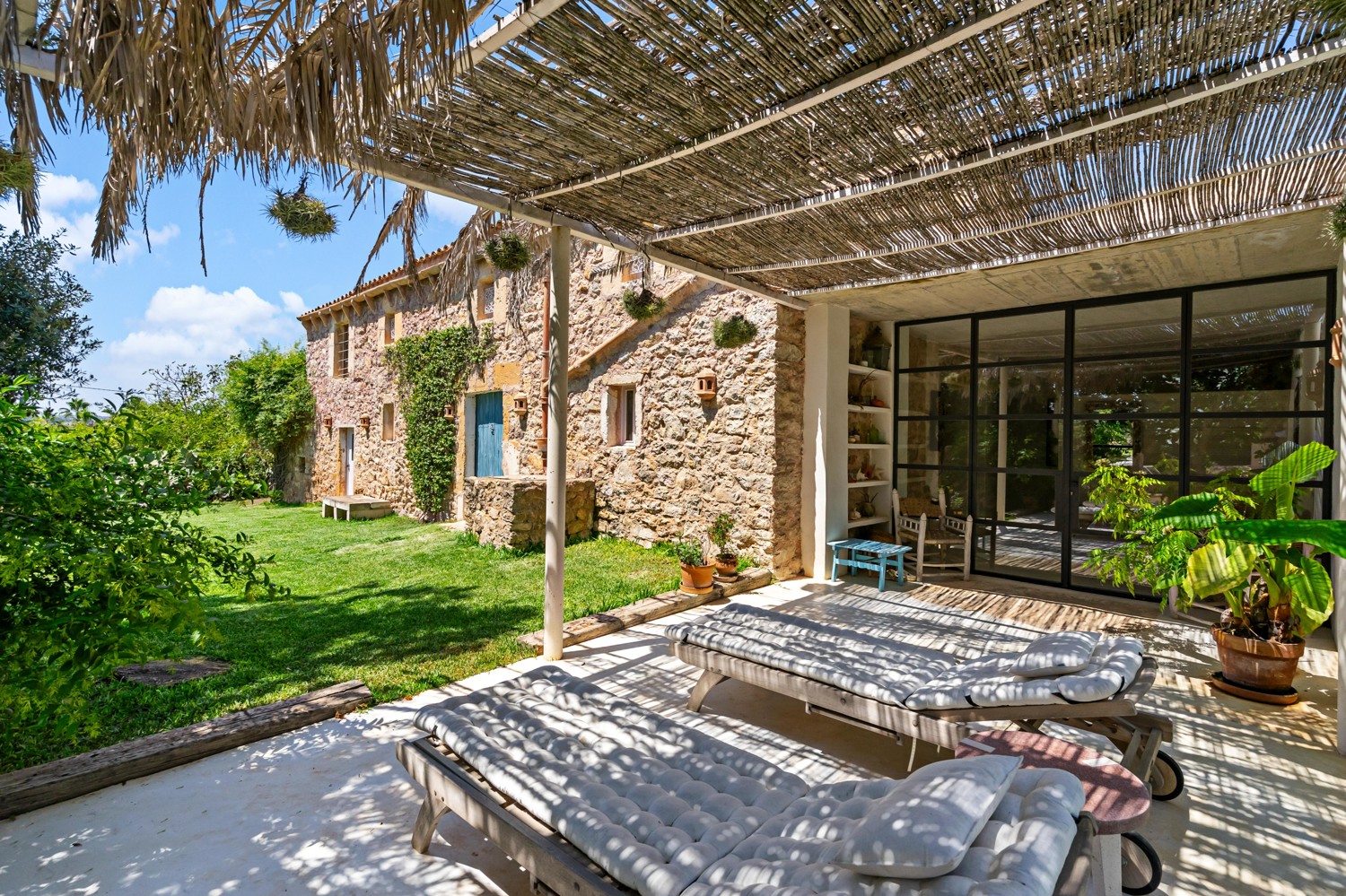 Spectacular-finca-with-vacation-license-in-Sant-Llorenç-Mallorca