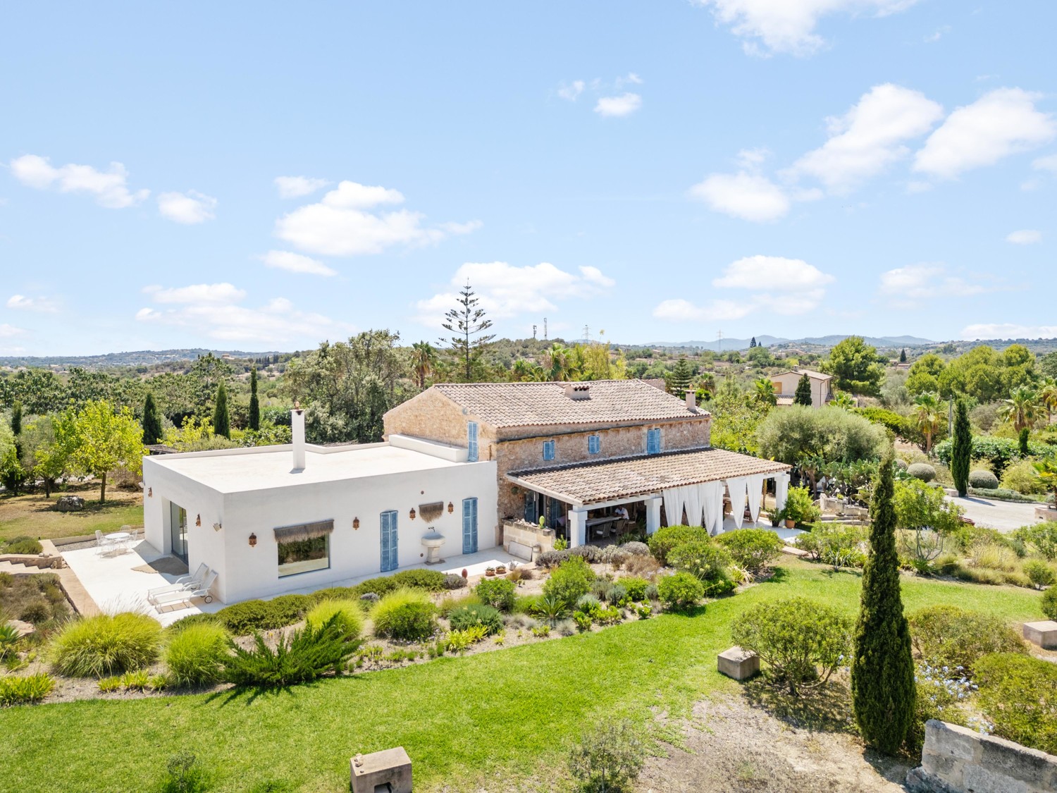 Spectacular-finca-with-vacation-license-in-Sant-Llorenç-Mallorca