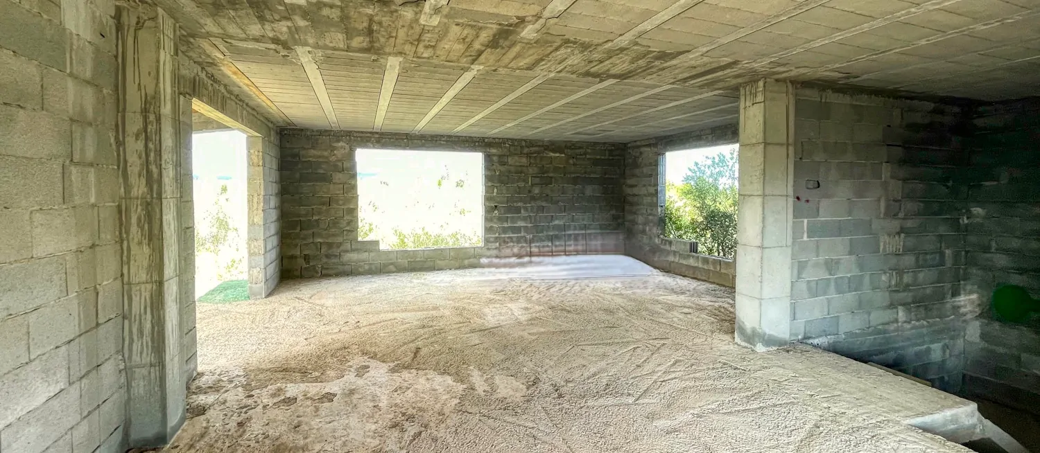 Zu-verkaufen-Haus-ohne-Fertigstellung-in-guter-Lage-von-Artá