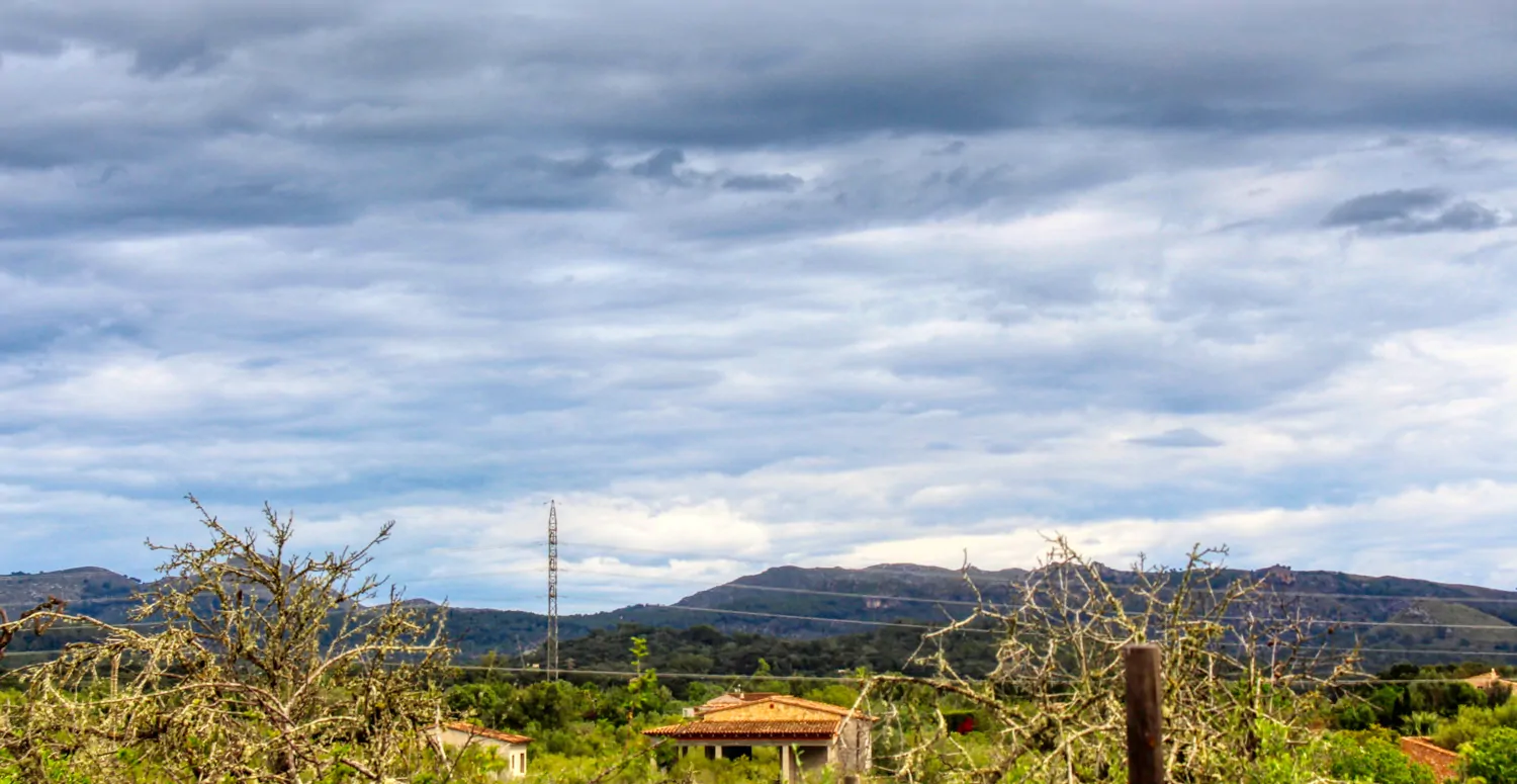 Zu-verkaufen-Haus-ohne-Fertigstellung-in-guter-Lage-von-Artá