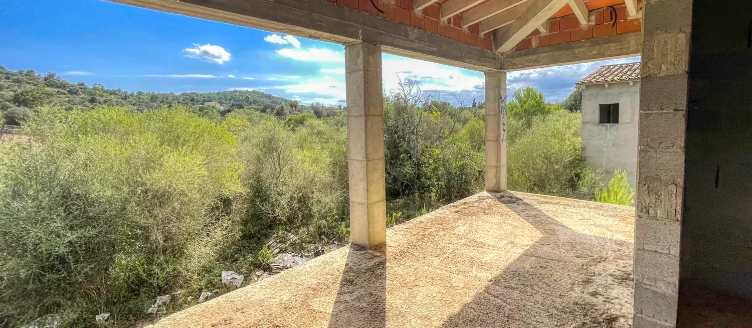 Zu-verkaufen-Haus-ohne-Fertigstellung-in-guter-Lage-von-Artá