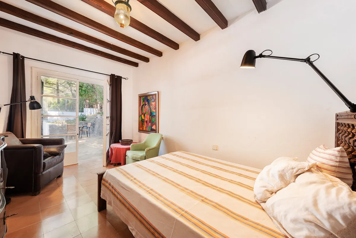 Villa-with-pool-close-to-the-sea-in-Cala-San-Vicente