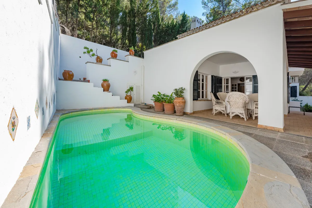 Villa-with-pool-close-to-the-sea-in-Cala-San-Vicente