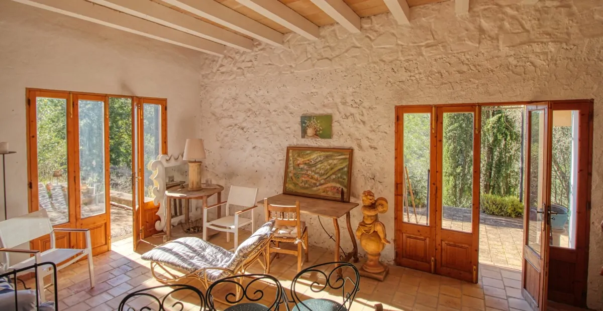 Rustikale-Finca-auf-dem-Lande-bei-Arta