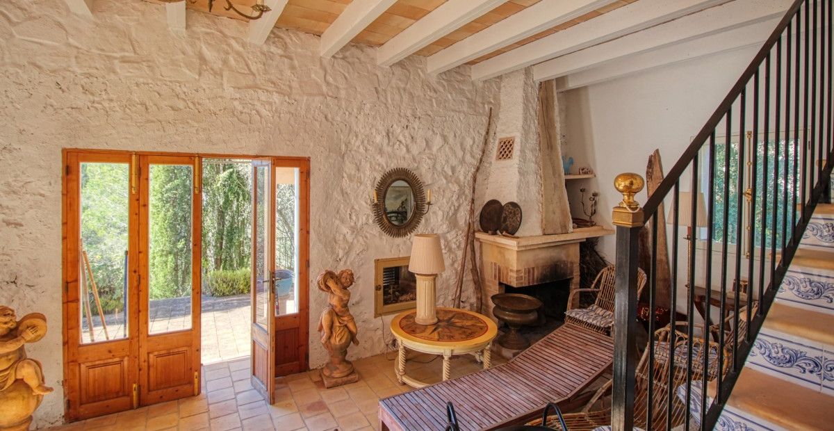 Rustikale-Finca-auf-dem-Lande-bei-Arta