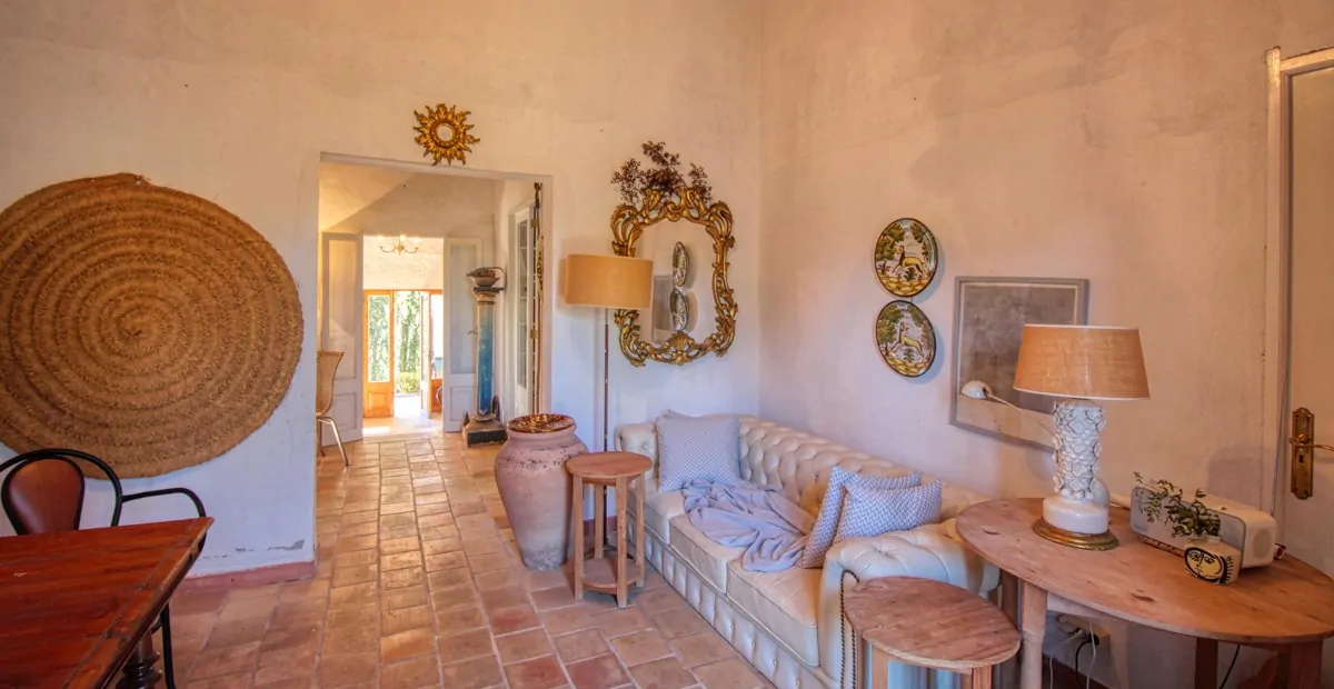 Rustikale-Finca-auf-dem-Lande-bei-Arta