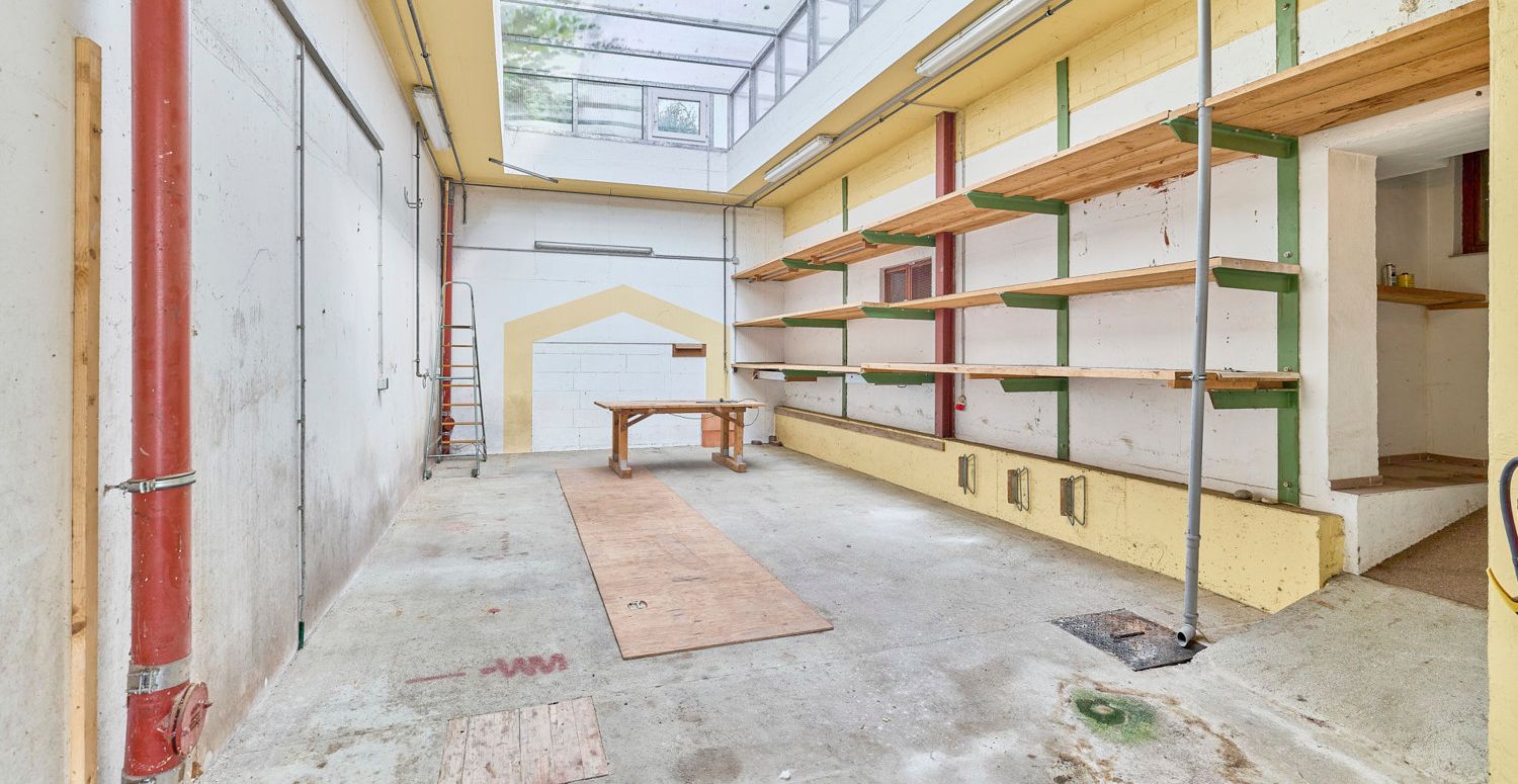 Große Doppelgarage