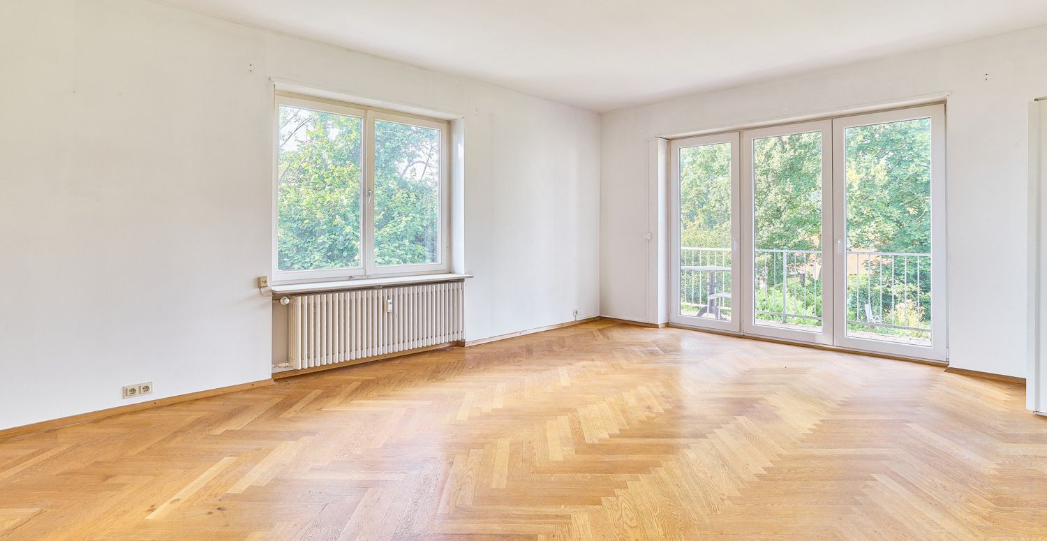 Zimmer mit Zugang zum Balkon 1.OG