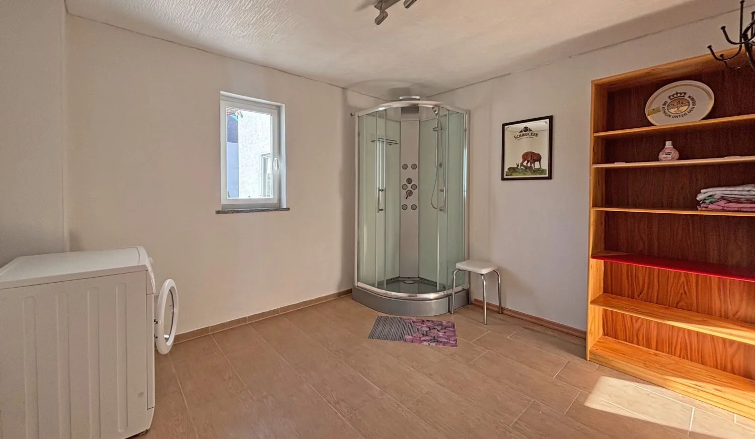 2. Waschküche mit Dusche