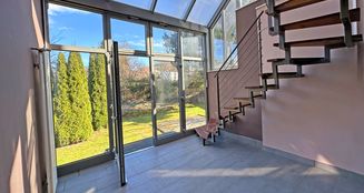 von_poll_real_estate_property_25239600_image_2