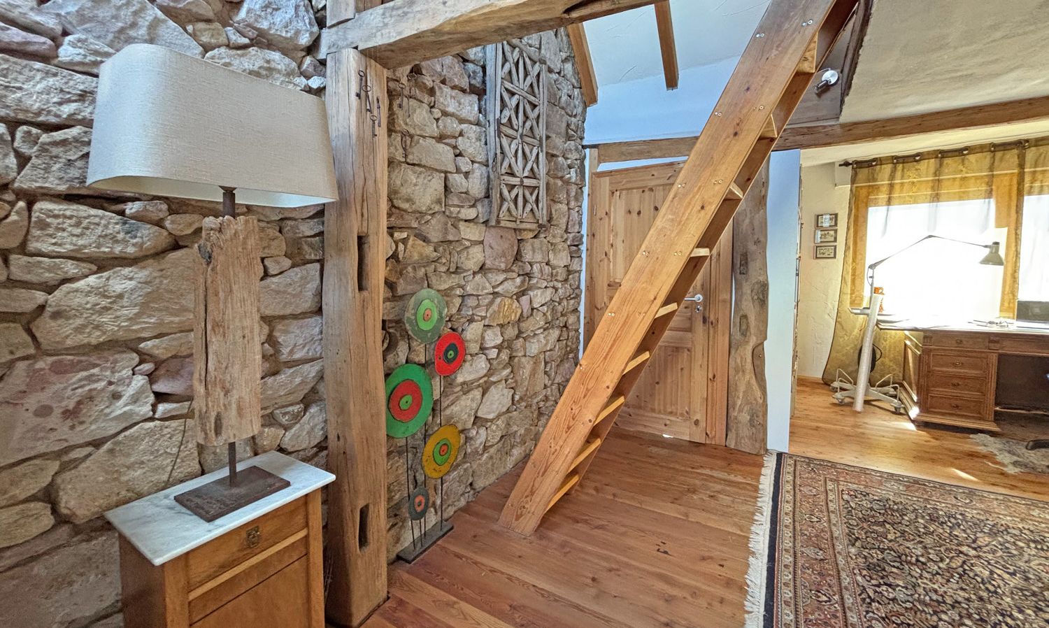 Treppe zur Galerie
