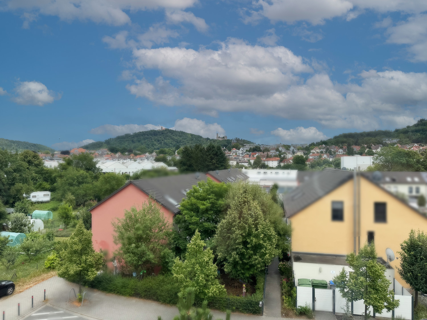 Aussicht auf die Burgen vom Schlafzimmerfenster